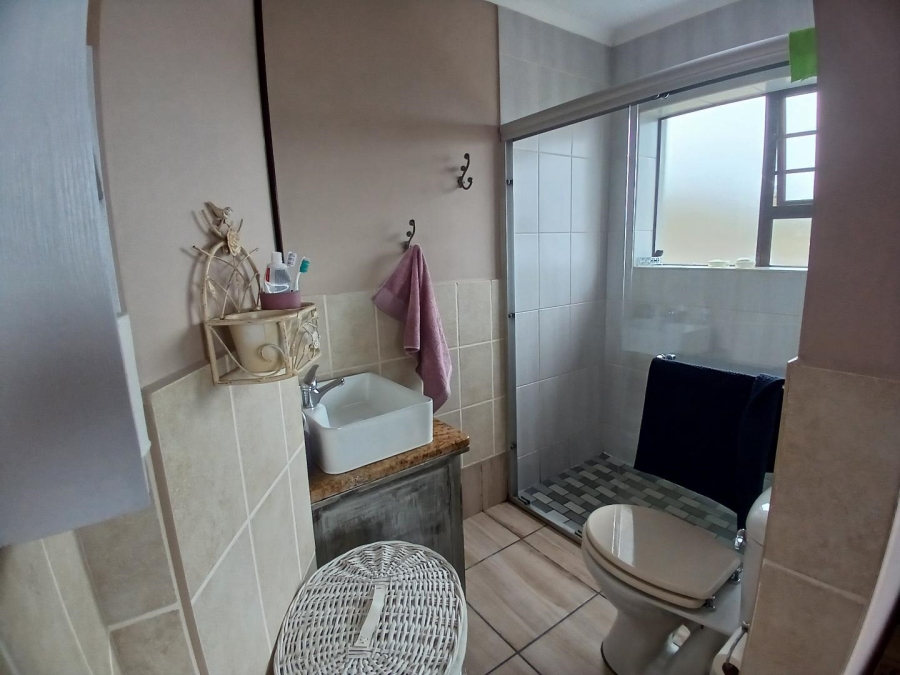 4 Bedroom Property for Sale in Seemeeu Park Western Cape